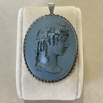 Orphan old goods sterling silver volcanic rock relief cameo brooch pendant dual-use 4280 deposit 3000