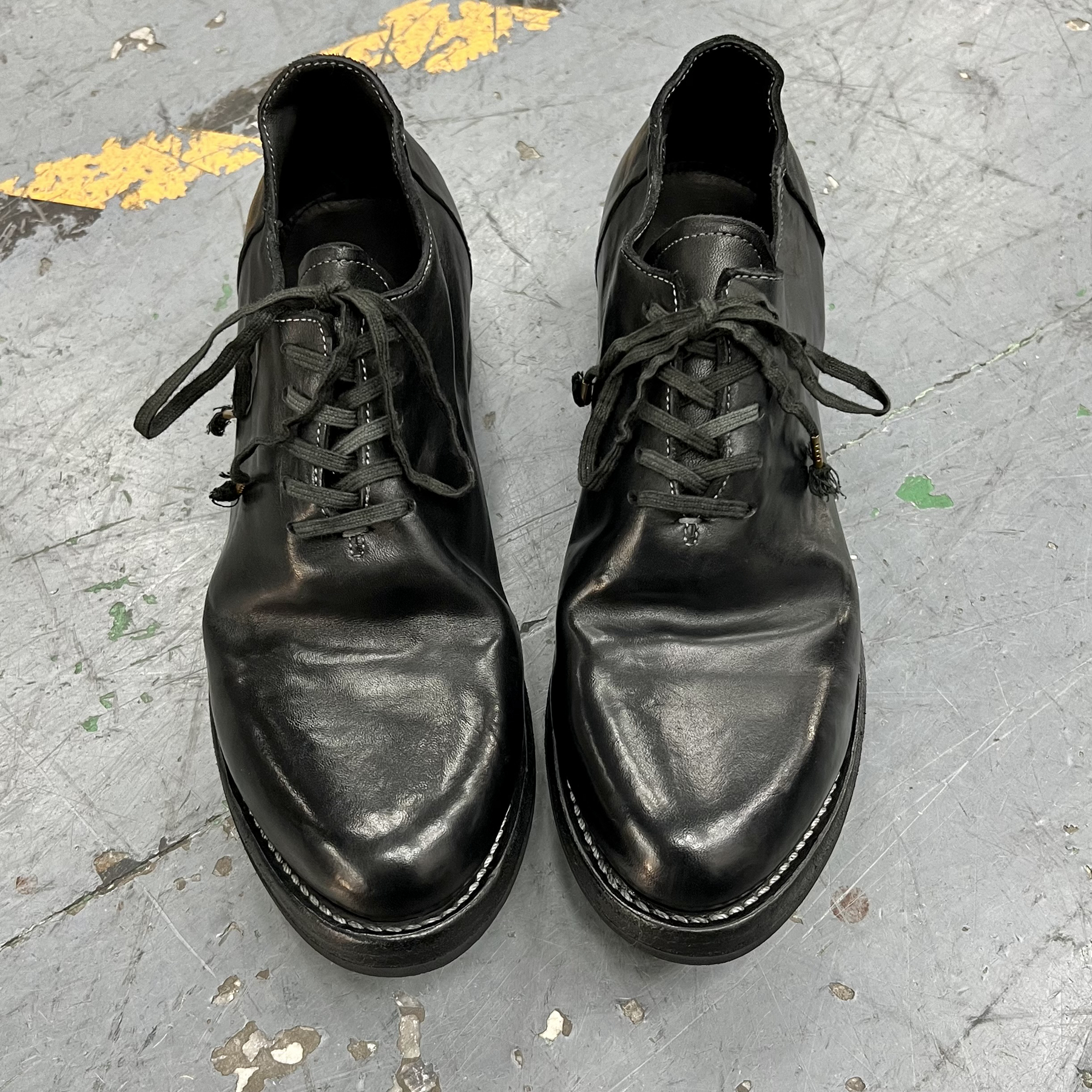 靴 nid de guepes leather shoes Nid by Guepes Goodyear Handmade Distressed Pointed Toe