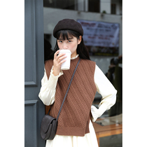 The old round neck twisted knitted vest female fashion wear autumn and winter coat nostalgic dream W4139