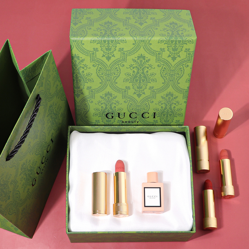 Authentic Gucci Gucci Gold Tube Lipstick Gift Box Perfume Set Matte Finish Gift for Gifting Cool Luxury Brand Authentic Gucci Gucci Gold Tube Lipstick Gift Box Perfume Set Matte Finish Gift for Gifting Cool Luxury Brand