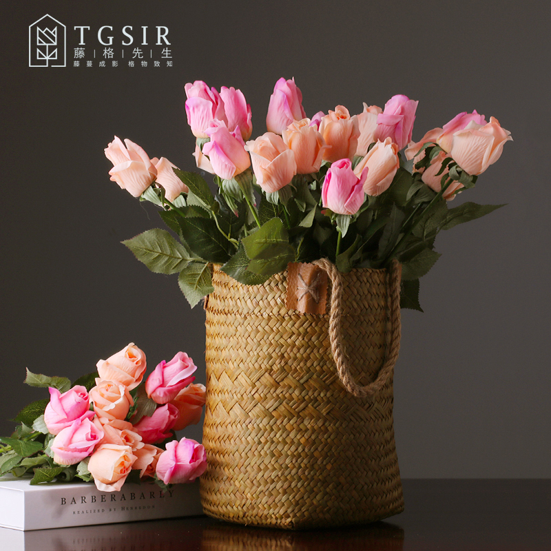 Hand feel moisturizing powder rose bouquet emulated flower fake flower suit Living room table swing piece floral floral decoration furnishing