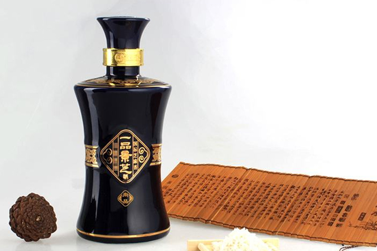 年底买酒要注意,这样做才能远离假酒