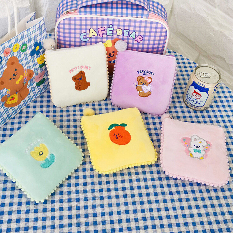 Plush sanitary napkin bag Japanese cute cartoon storage embroidery aunt towel bag girl heart sanitary napkin portable trumpet