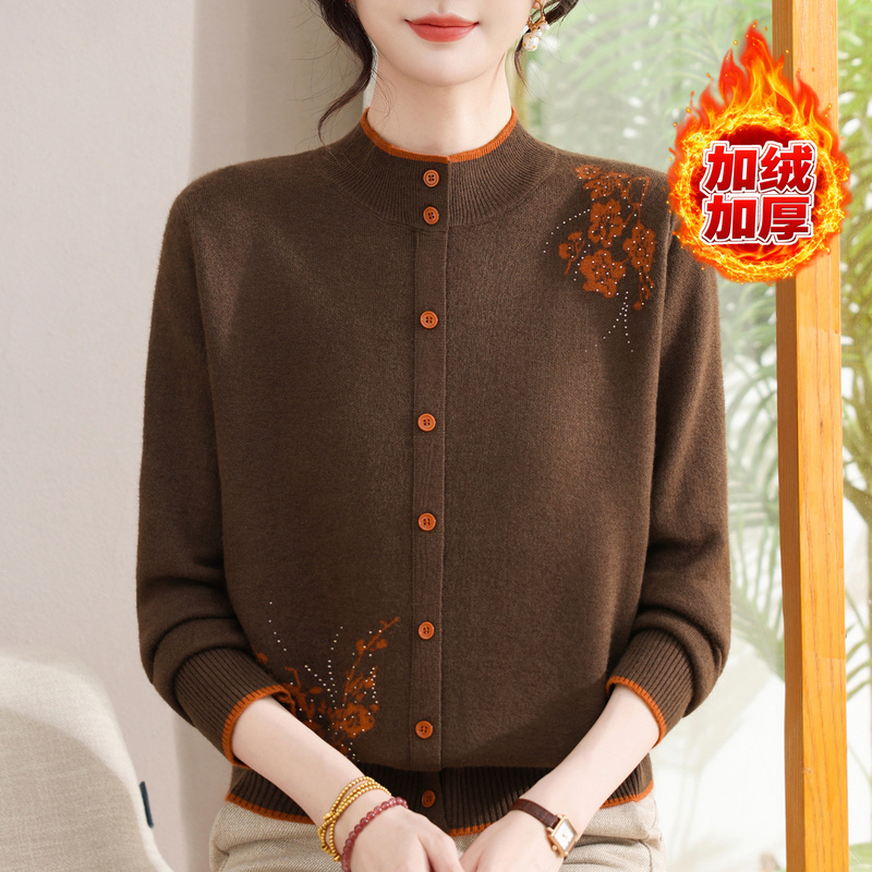 Mom's Winter Clothing 2026 New Style Half-High Collar Fleece-Lined Thick Sweater for Middle-Aged and Elderly Women, Autumn and Winter All-In-One Fleece Base Shirt