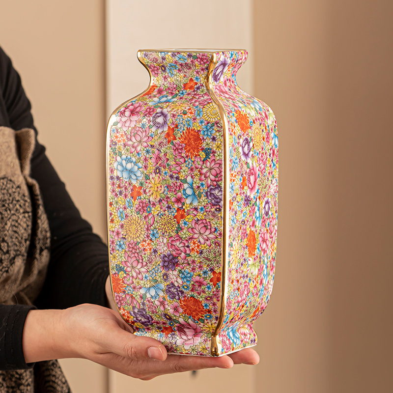 エナメル色の清朝乾隆時代の金彩六角形と正方形の花瓶アンティーク磁器装飾装飾品アンティークコレクション