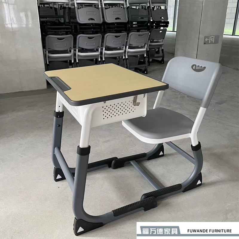 Factory Direct Sales of Desks and Chairs for Primary and Secondary School Students, Adjustable Desks and Chairs for Middle School Students, Breathable Study Chairs for Training Classes Factory Direct Sales of Desks and Chairs for Primary and Secondary School Students, Adjustable Desks and Chairs for Middle School Students, Breathable Study Chairs for Training Classes