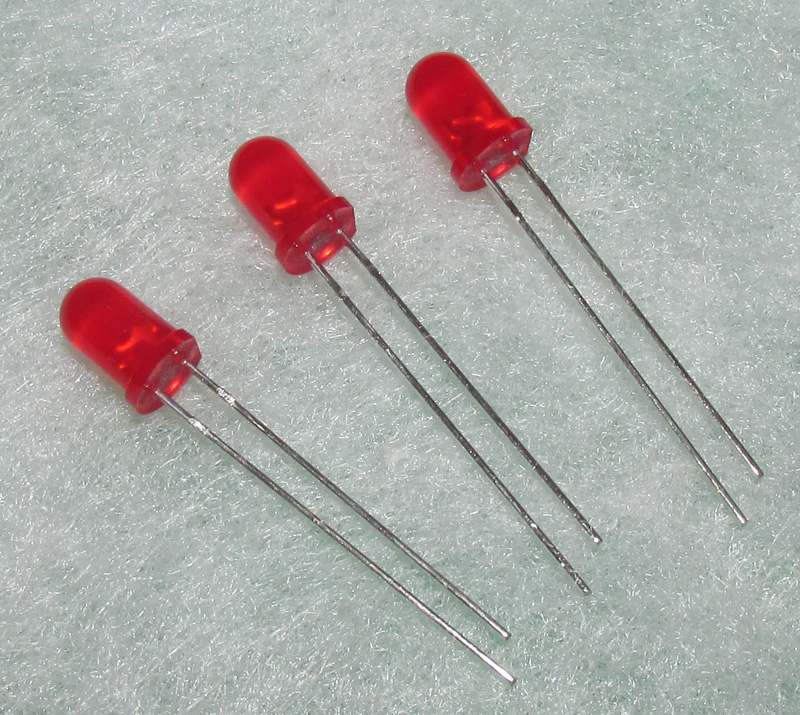 Straight insertion Phi 5 m m red LED lamp working voltage 1 8V working current 1 up to 2mA 