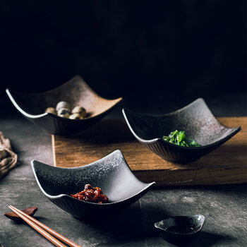 Irregular creative japanese restaurant dessert plate