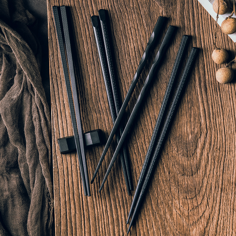 Creative Alloy Chopsticks, Beautiful Japanese-Style Pointed Chopsticks, Tableware, Black High-End Non-Slip Household Chopsticks