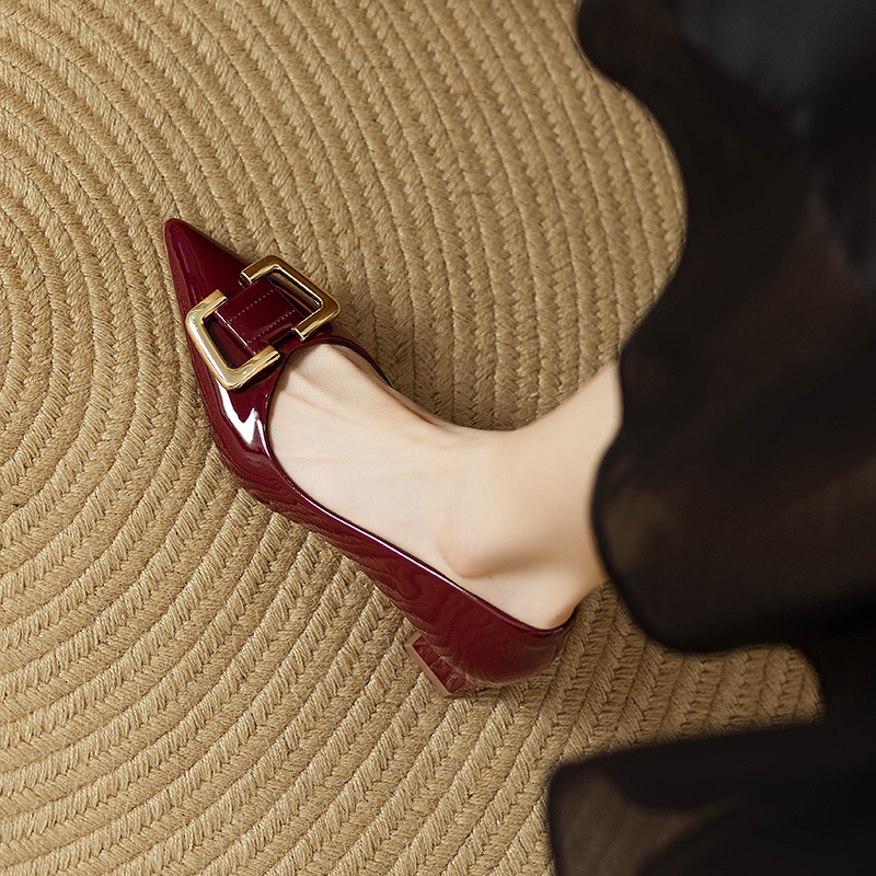 Burgundy Patent Leather Commuter High Heels, Spring and Autumn New Style, Metal Buckle Pointed Toe Shallow Mouth Thick Heel Single Shoes, Women's Bridal Wedding Shoes Burgundy Patent Leather Commuter High Heels, Spring and Autumn New Style, Metal Buckle Pointed Toe Shallow Mouth Thick Heel Single Shoes, Women's Bridal Wedding Shoes