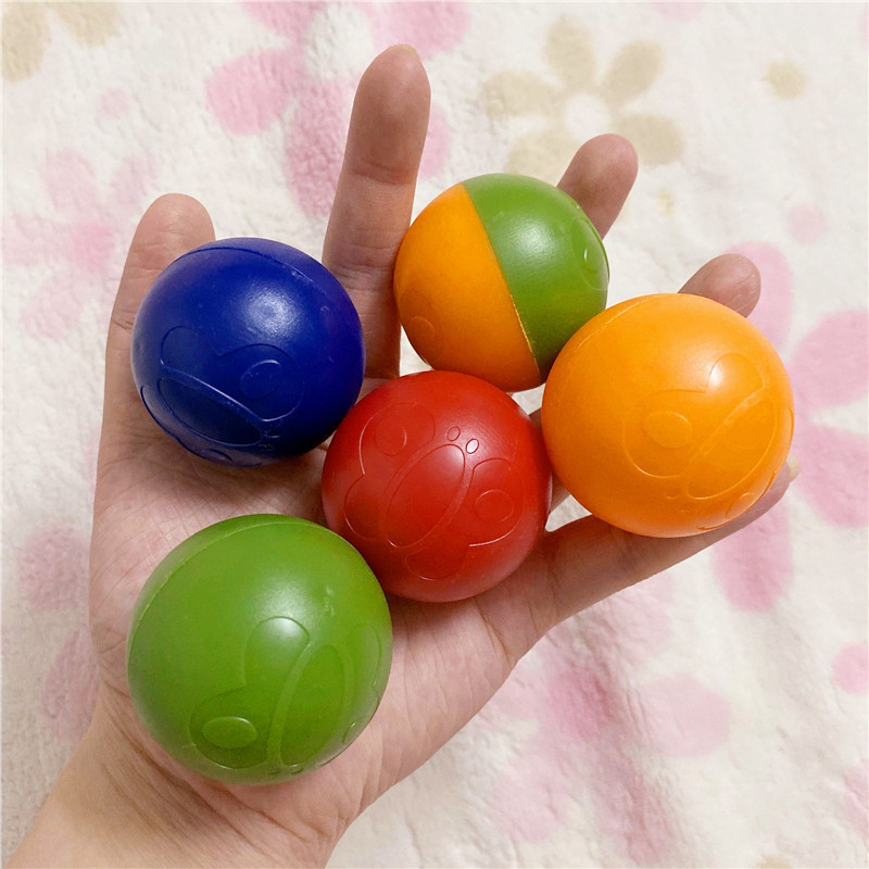 Interesting early education puzzle toy hand-grabbed ball jump ball ball baby grasp newborn baby to reassure baby bath