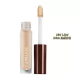 Hourglass Concealer осветляет Березовый хлопковый шелк без следов, покрывающих прыщи.