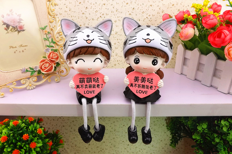 Một gia đình bốn nhà đồ trang trí búp bê hoạt hình sáng tạo treo chân búp bê nhựa trang trí cặp vợ chồng đồ trang trí trang tri phong khach dep