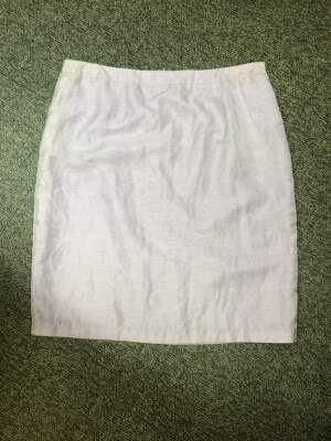 Three extra-large half-length skirts for a chubby mom and sister are ten yuan with free shipping