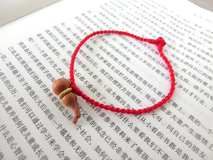 Sự ra đời của kẻ ác độc ác phòng chống tội phạm bảo vệ cơ thể người đàn ông bầu bí đàn ông và phụ nữ bé dây đỏ tay dây đeo vòng chân dây chân - Vòng chân vòng đeo chân nữ bằng vàng