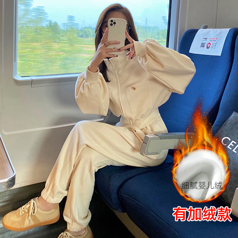 Fried street western style trendy age-reducing casual sports suit women's autumn and winter look thin fashion net red sweater two-piece set plus velvet