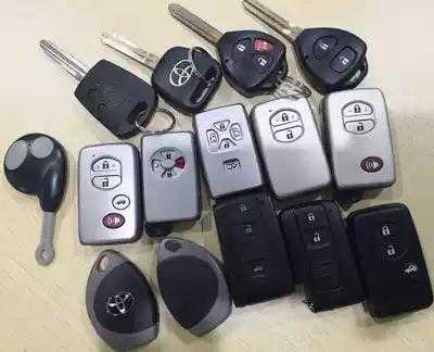 Suitable for Toyota Prius Prius 2 Key 3 key smart remote control key Shell Old Crown card key Shell