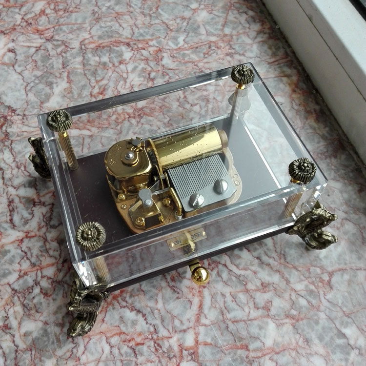 Rayman 30-tone crystal music box music box Sky City to send boyfriend birthday gift ideas