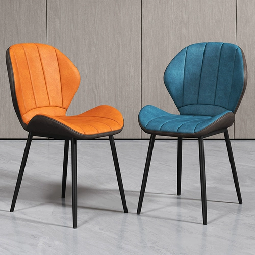 Северные легкие роскошные обеденные стулья для домашнего спинка европейские интернет -столы и стулья