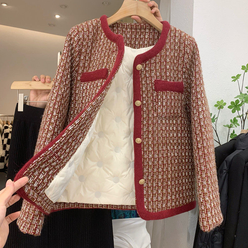 Thickened small fragrant wind jacket women's short style 2021 winter new self-cultivation and thin white duck down liner down jacket jacket