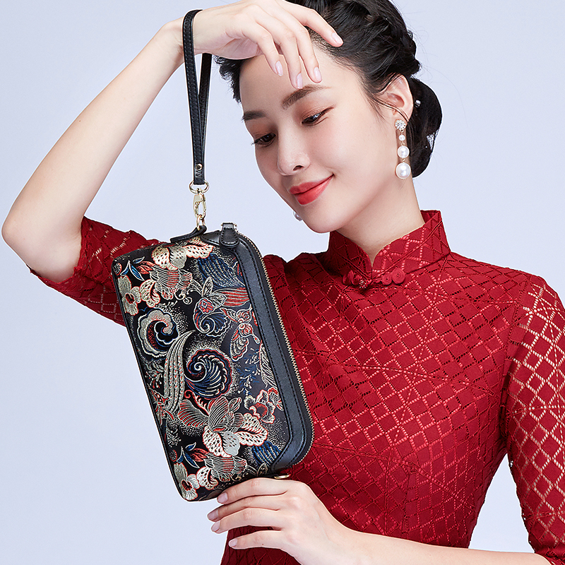 Silk Clutch Bag, Versatile Retro Handbag, Portable Brocade Handbag for Women, Middle-Aged Mother's Handbag, Crossbody Bag