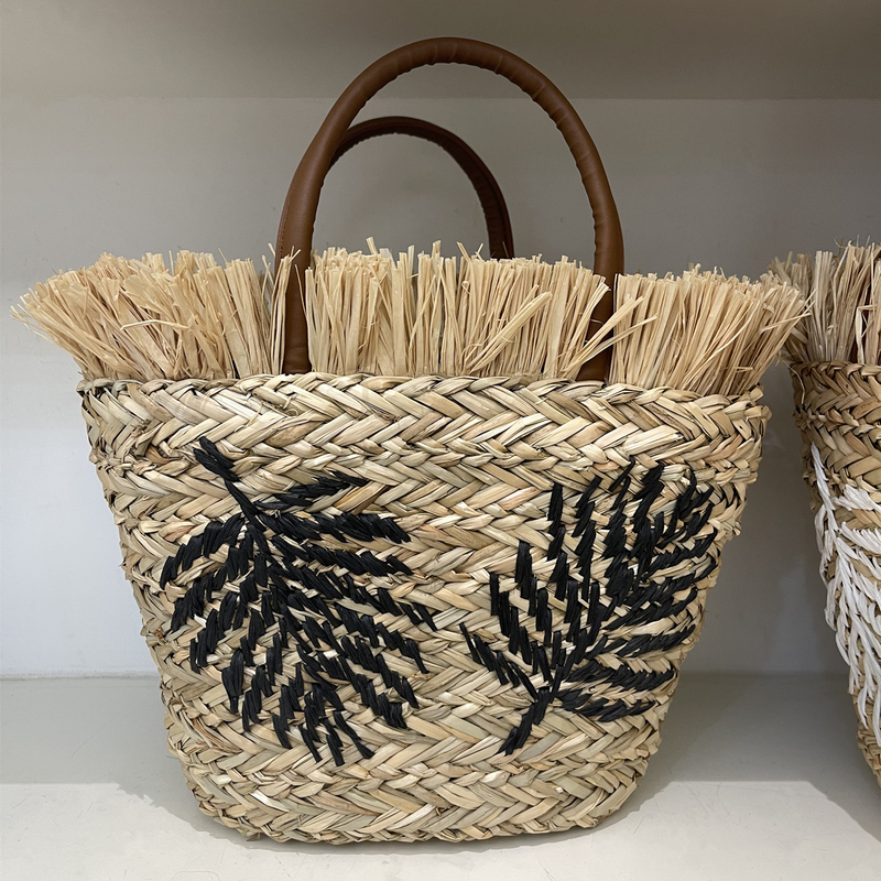 Korean Style Leaf Embroidery Handbag, Natural Straw Woven Bag, French Vacation Style Beach Bag, Triangular Straw Women's Straw Bag