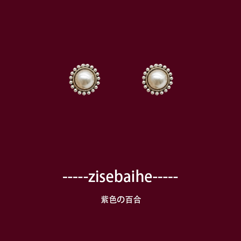 Painless and comfortable high-end mosquito coil temperament ear clip oil painting retro round Pearl Harbor wind no ear hole female