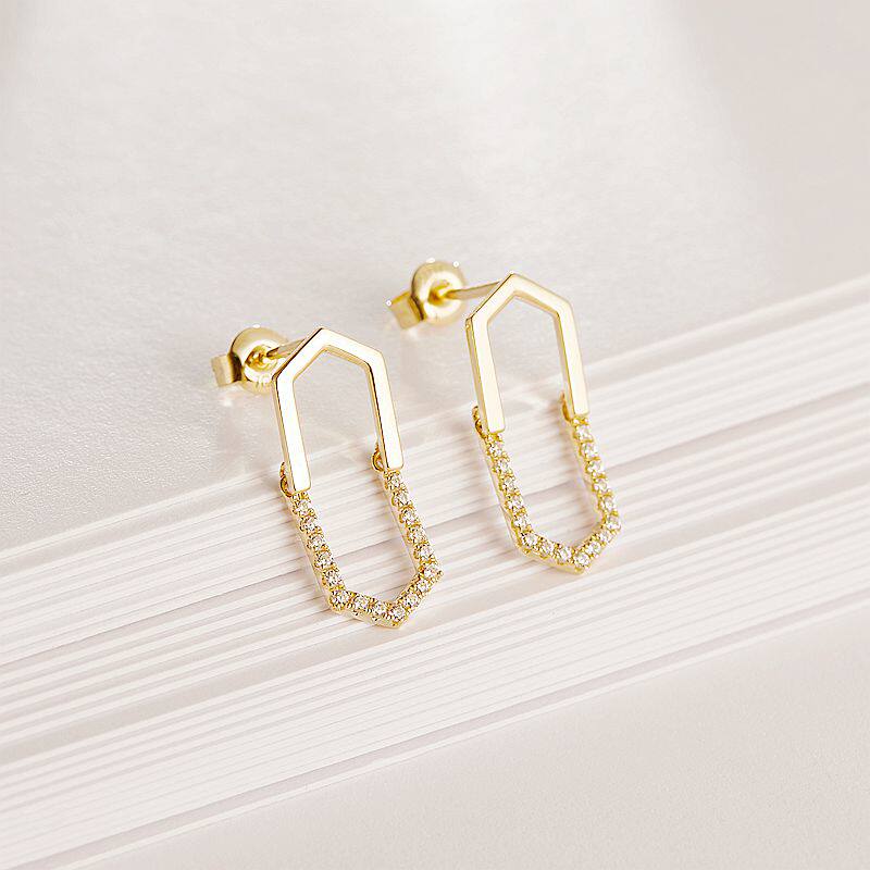 FAD Japanese light luxury light jewelry 10K gold moissanite diamond-shaped smart earrings versatile small and exquisite commuting