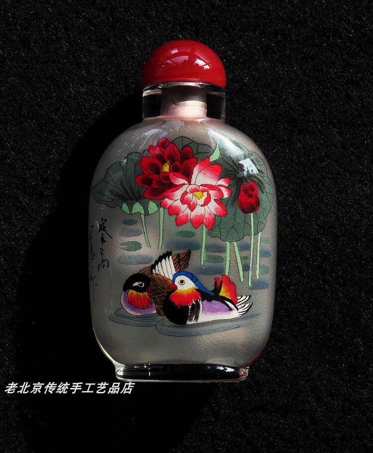 Mandarin duck playing water lotus picture old painting pure hand-painted snuff bottle gift old national tradition old Beijing handicraft