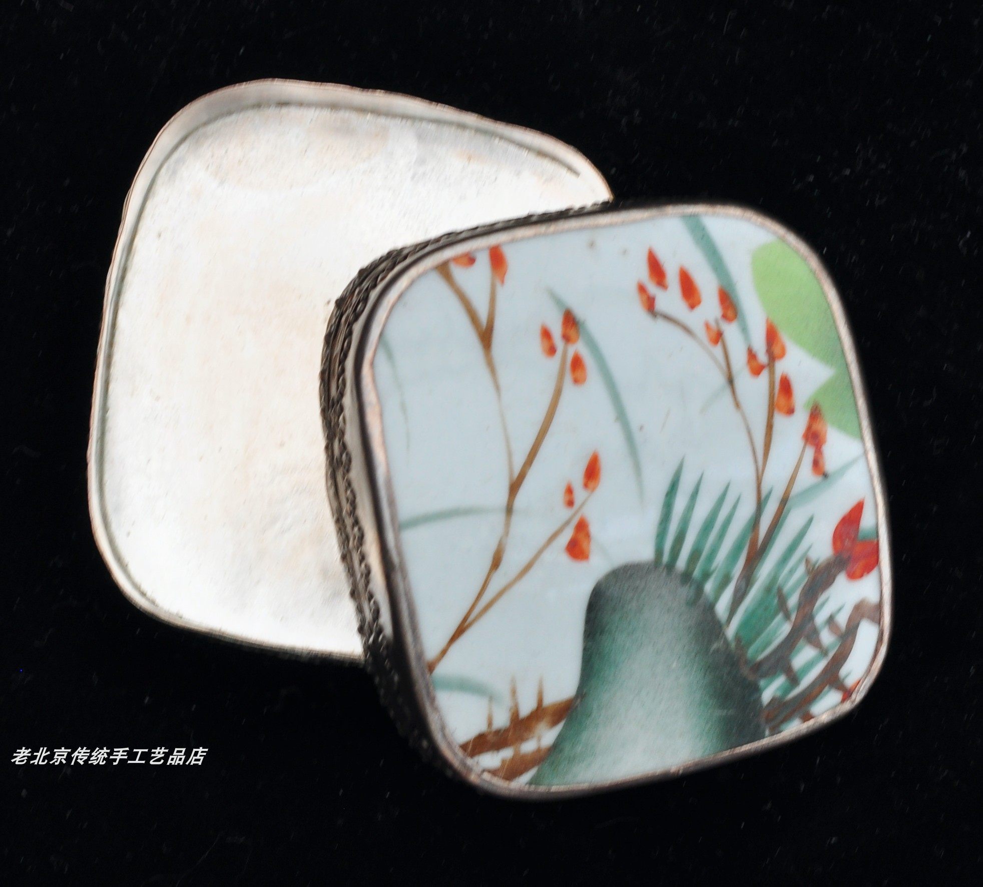 First decoration case Grease Box Handmade Chisel Engraving Silver Old Porcelain Sheet Box Cultural Exchange Earning Old Beijing Crafts Return Old Goods-Taobao