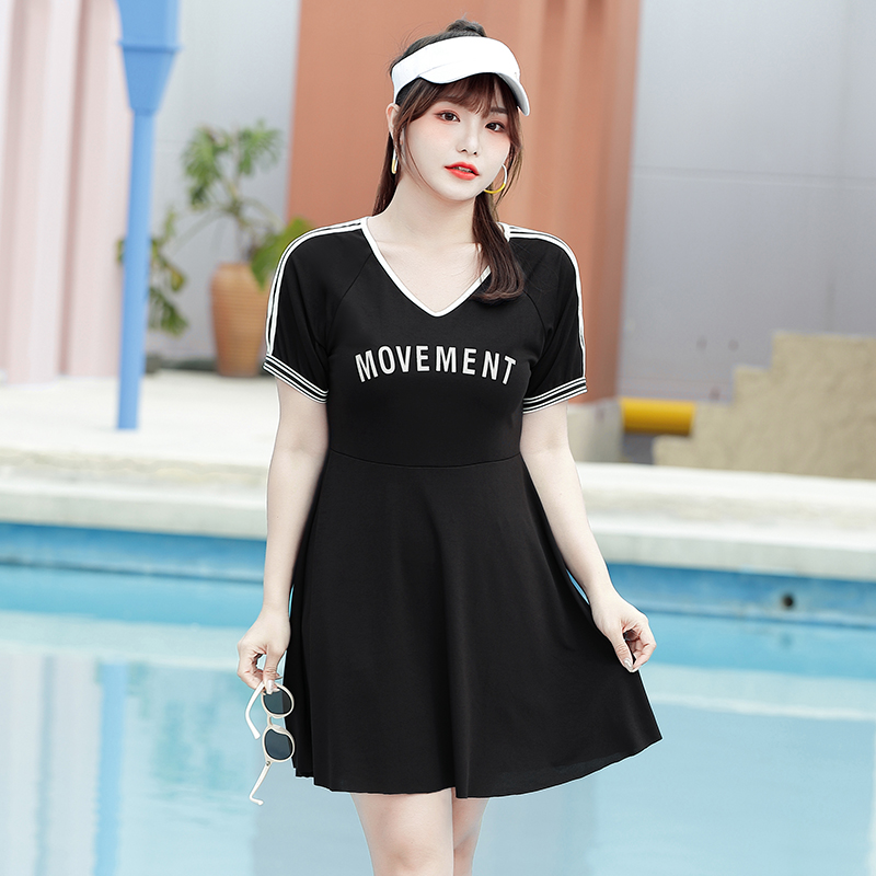 Weight large yards swimsuit female fat mm shade slim 200 loose split bubble hot spring fat sister student conservative