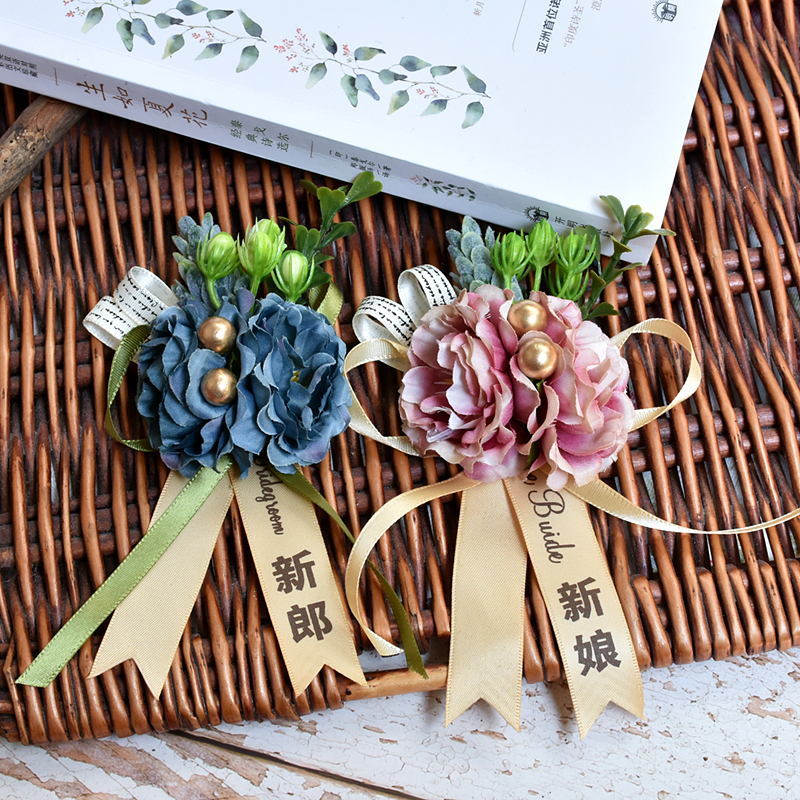 Bride wrist red groom flap blossom brothel brothel bridesmaid hand sister wedding chest needle European