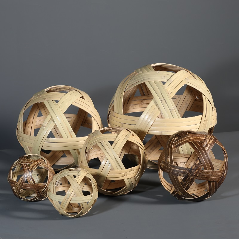 手編みのキュージュボール、天然の紫竹ボール、竹ひご、アジサイの小道具、ミャンマーの装飾、古代の幼稚園のサッカーの装飾品