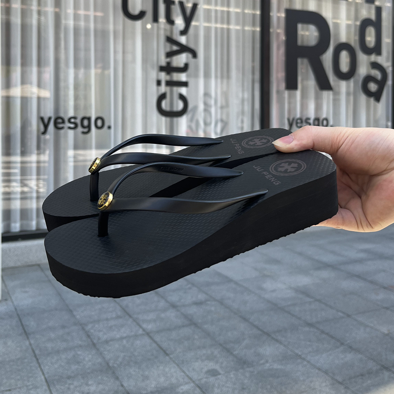 European and American Rubber Flip-Flops for Women, Thick-Soled, Summer Outdoor Wear, Wedge Heel, Non-Slip, Fashionable, Casual Beach Sandals, Thong Slippers