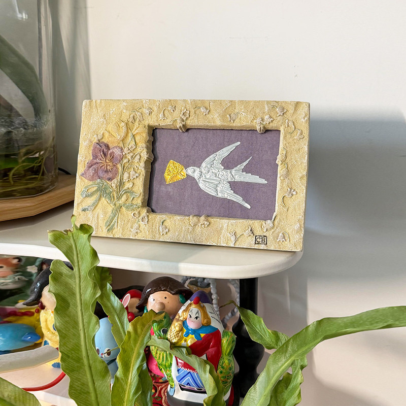Children's Room Wall Art with a Playful Bird Design, Cozy Dining Room Large White Wall Decorative Painting, Entryway Ornament Painting Children's Room Wall Art with a Playful Bird Design, Cozy Dining Room Large White Wall Decorative Painting, Entryway Ornament Painting