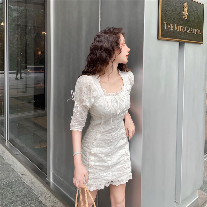 DABI 韓國風名媛復古方領蕾絲刺繡短袖洋裝 DABI 韓國風名媛復古方領蕾絲刺繡短袖洋裝