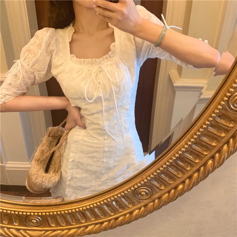 DABI 韓國風名媛復古方領蕾絲刺繡短袖洋裝 DABI 韓國風名媛復古方領蕾絲刺繡短袖洋裝