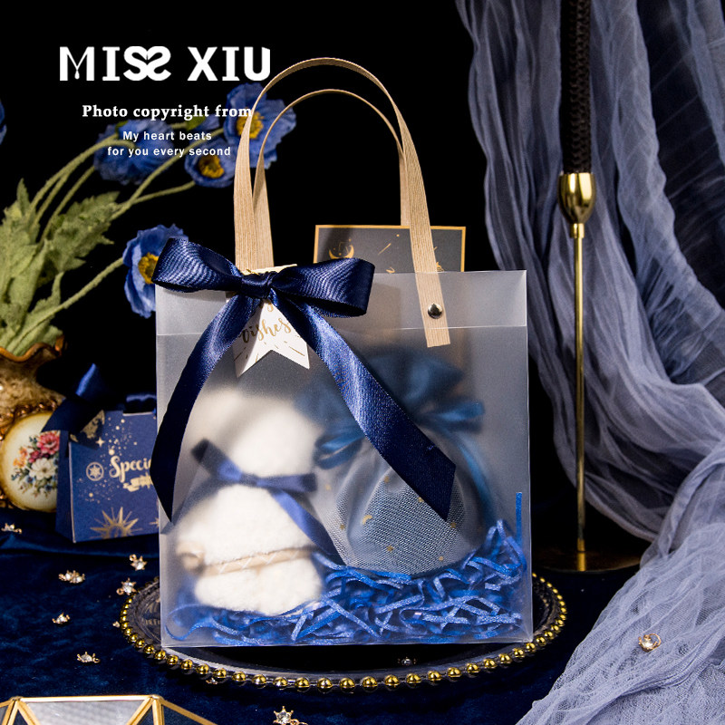 MISSXIU WHITE COMPANION HAND GIFT WRAPPING BAG HAND BAG GIFT Gift Delight Bag Wedding Gift Box Bridesmaid Return Bag