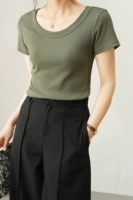 Серо -зеленый татуировка с коротким рукавом t