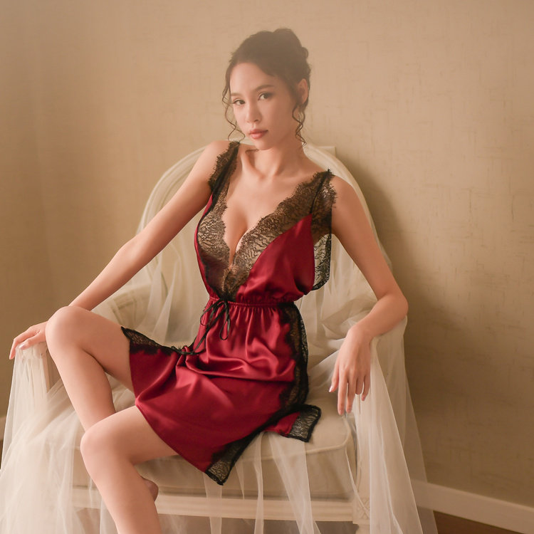 Night dress women's summer and autumn ice silk short sexy hot flirting Midnight charm sex pajamas adult mood clothes people thin models