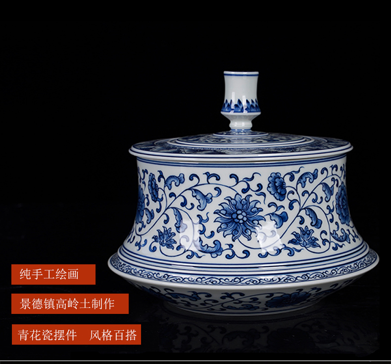 The New Chinese blue and white porcelain of jingdezhen ceramics bound lotus flower storage tank of household decorations teahouse tea caddy fixings