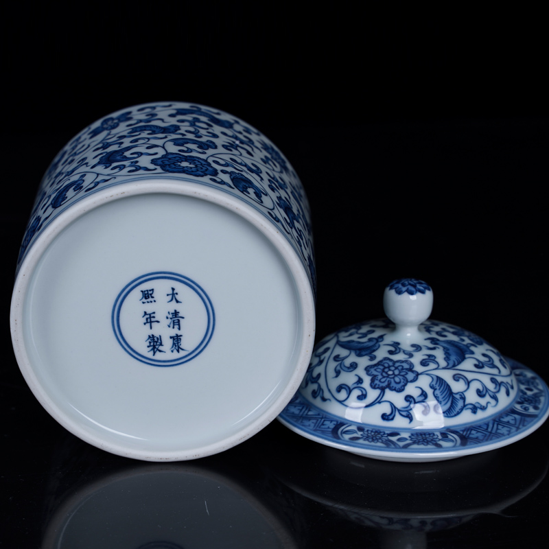 Blue and white porcelain of jingdezhen ceramics bound lotus flower tea pot large cake puer tea loose tea storage tank, the seventh, peulthai the furnishing articles