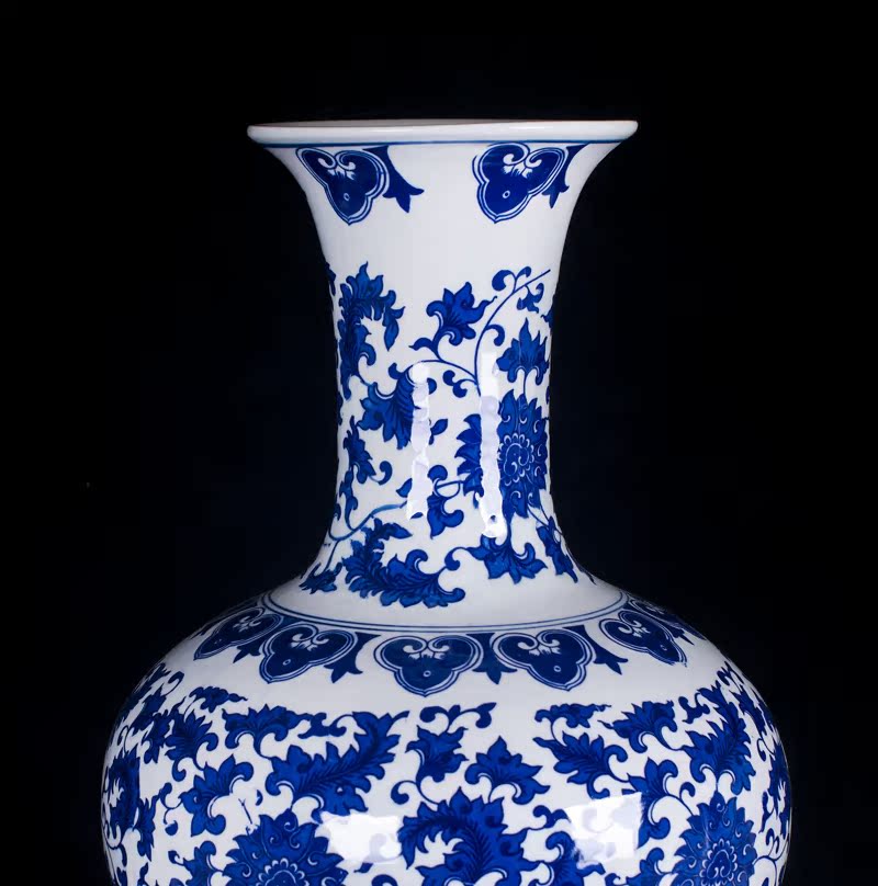 Jingdezhen ceramics place to live in the sitting room porch TV ark, blue and white porcelain vase vases, decorative arts and crafts