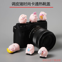 Camera hot shoe cover cartoon cute pig suitable for Canon Nikon Fuji and Sony hot shoe protective cover creative craftsmanship