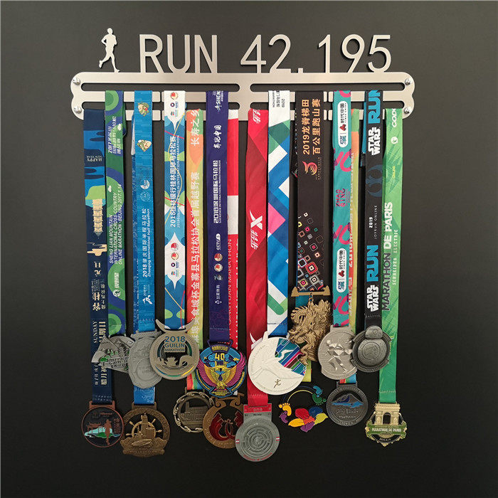Artisan marathon metal hanging jewelry rack Marathon medal rack Simple fashion creative pendant shelf