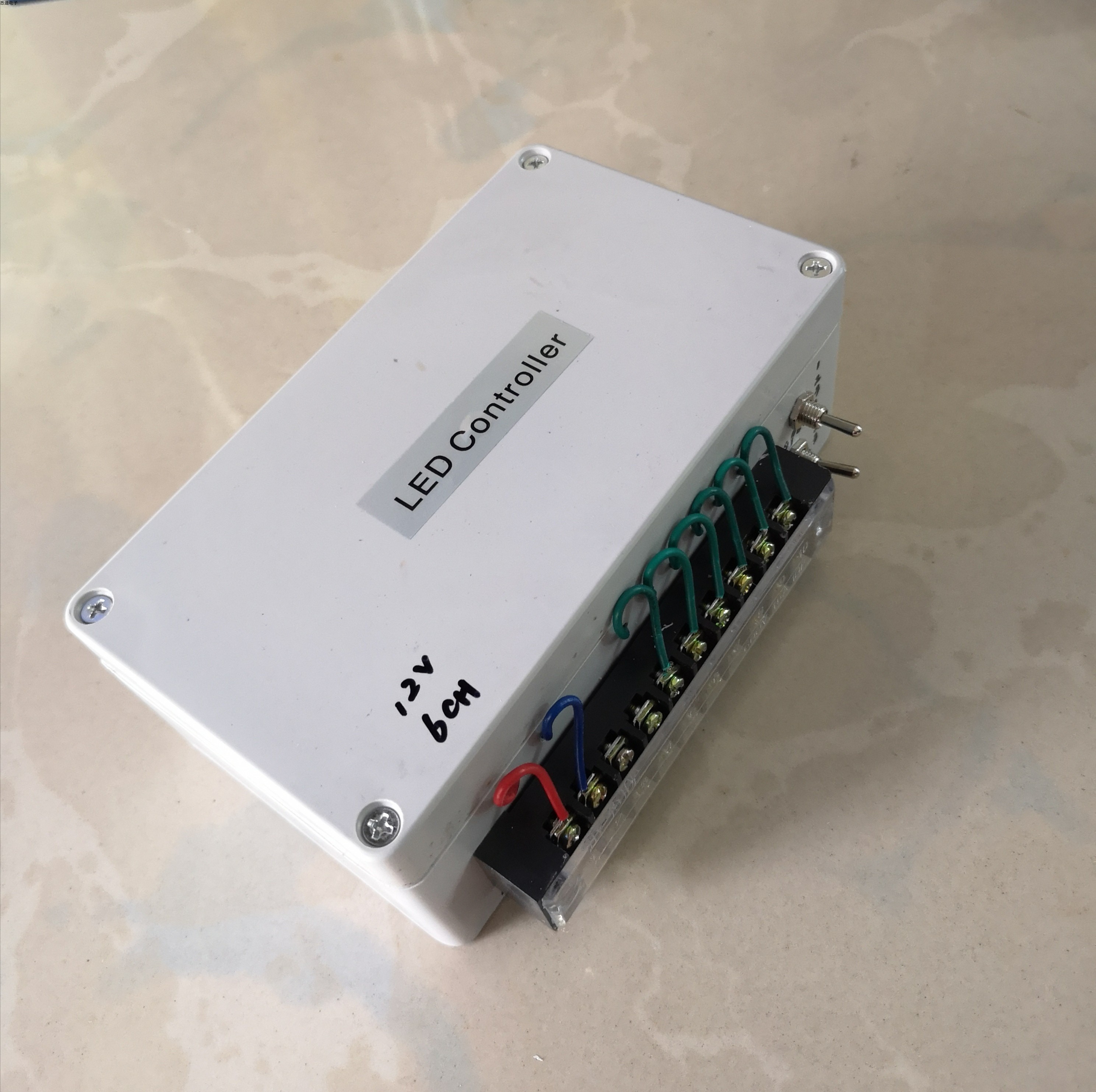 5V (or 12v 24v) LED exposed light LED luminous characters 5-6 output jump controller