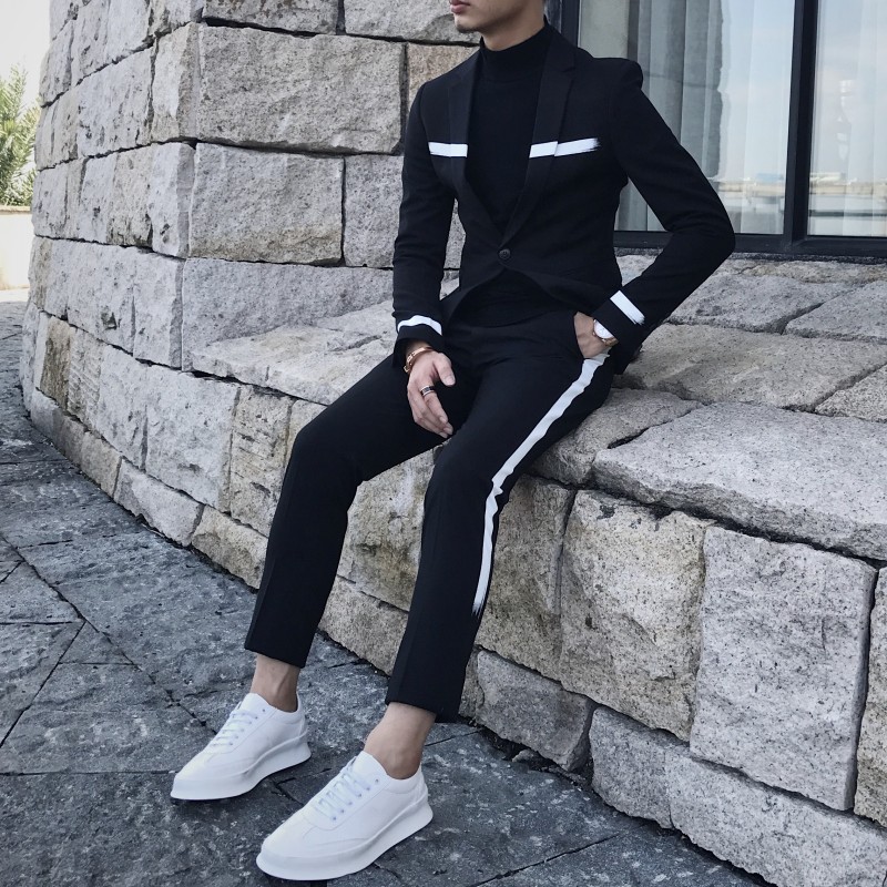 Ngôi sao lớn 2018 trình diễn catwalk thời trang phù hợp với bộ đồ nhỏ phù hợp với phiên bản Hàn Quốc màu trắng tương phản màu sắc phù hợp với bộ đồ hai mảnh quần tây nam