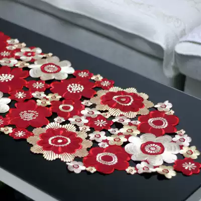 Red tea table flag simple modern pastoral European luxury embroidery wedding festive American table fabric Nordic