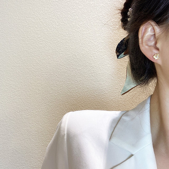 French camellia geometric opal three-piece earrings 2022 new trendy Hong Kong style retro earrings earrings for women
