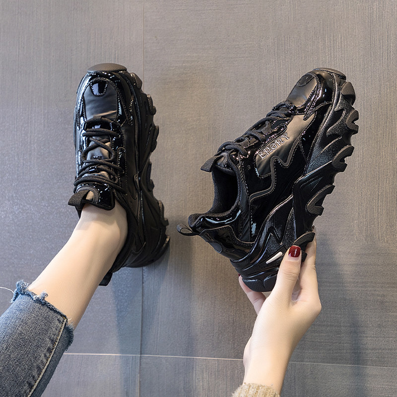 Korea Tide Net red daddy shoes in autumn and winter 2020 plus thick soles sports leisure and smart smoked shoes